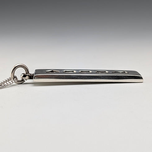 1977年 英国 ブリタニアシルバー製 ジュビリーインゴットペンダント計19.2g 純銀ネックレス付 RC